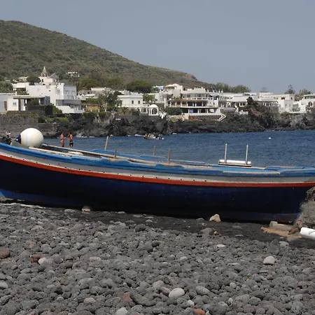 Vakantiehuis Mareblu Luxury Direttamente Sul Mare Stromboli